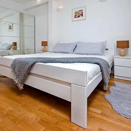 Casa Dora